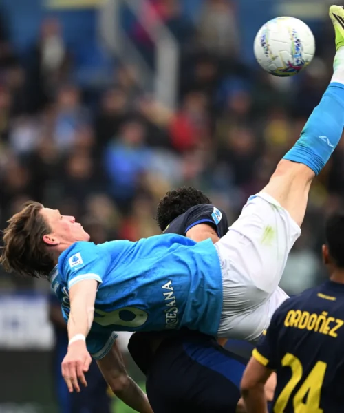 Il Napoli frena a Parma: non basta McTominay, scudetto più lontano per Conte