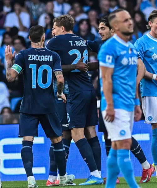 Napoli, crollo in casa con la Lazio: l’Inter fa festa a +12