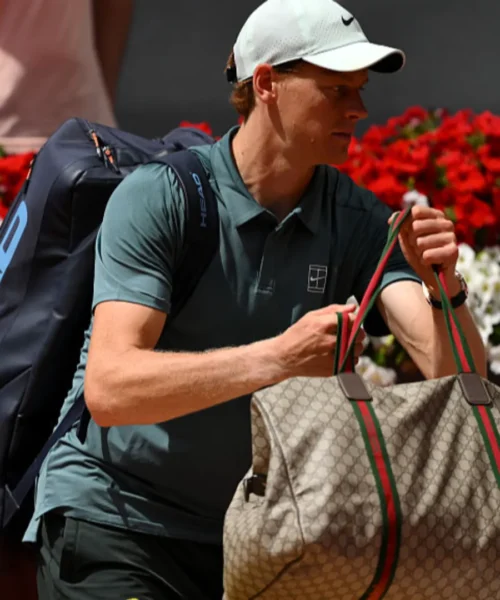 Jannik Sinner questa volta si arrabbia e alza la voce