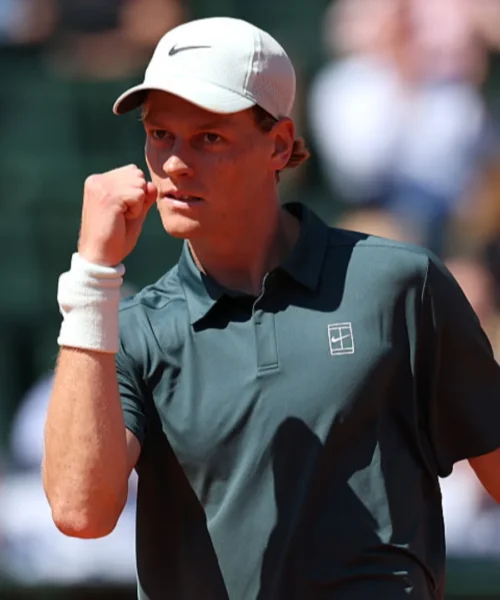 Jannik Sinner vola in semifinale e intravede il numero 1 del mondo