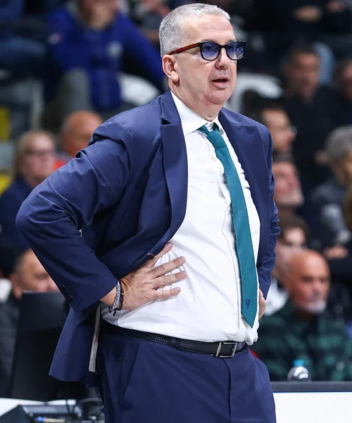 Cantù si arrende alla Virtus, De Raffaele: “Difficile chiedere di più”