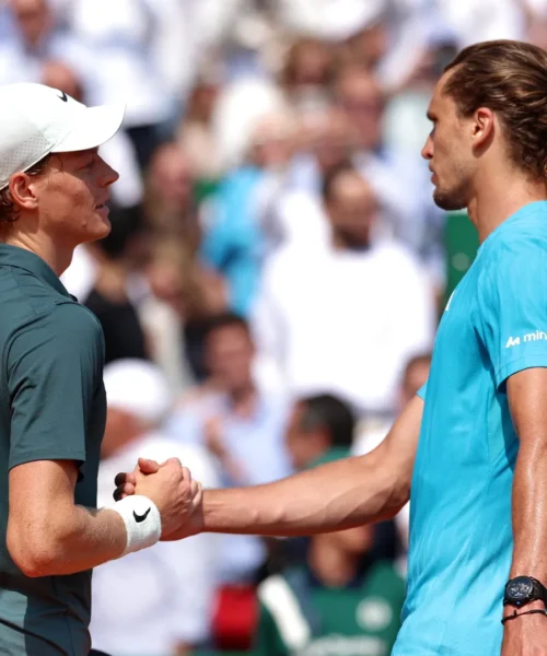 Zverev disperato, amaro sfogo in campo durante il match con Jannik Sinner