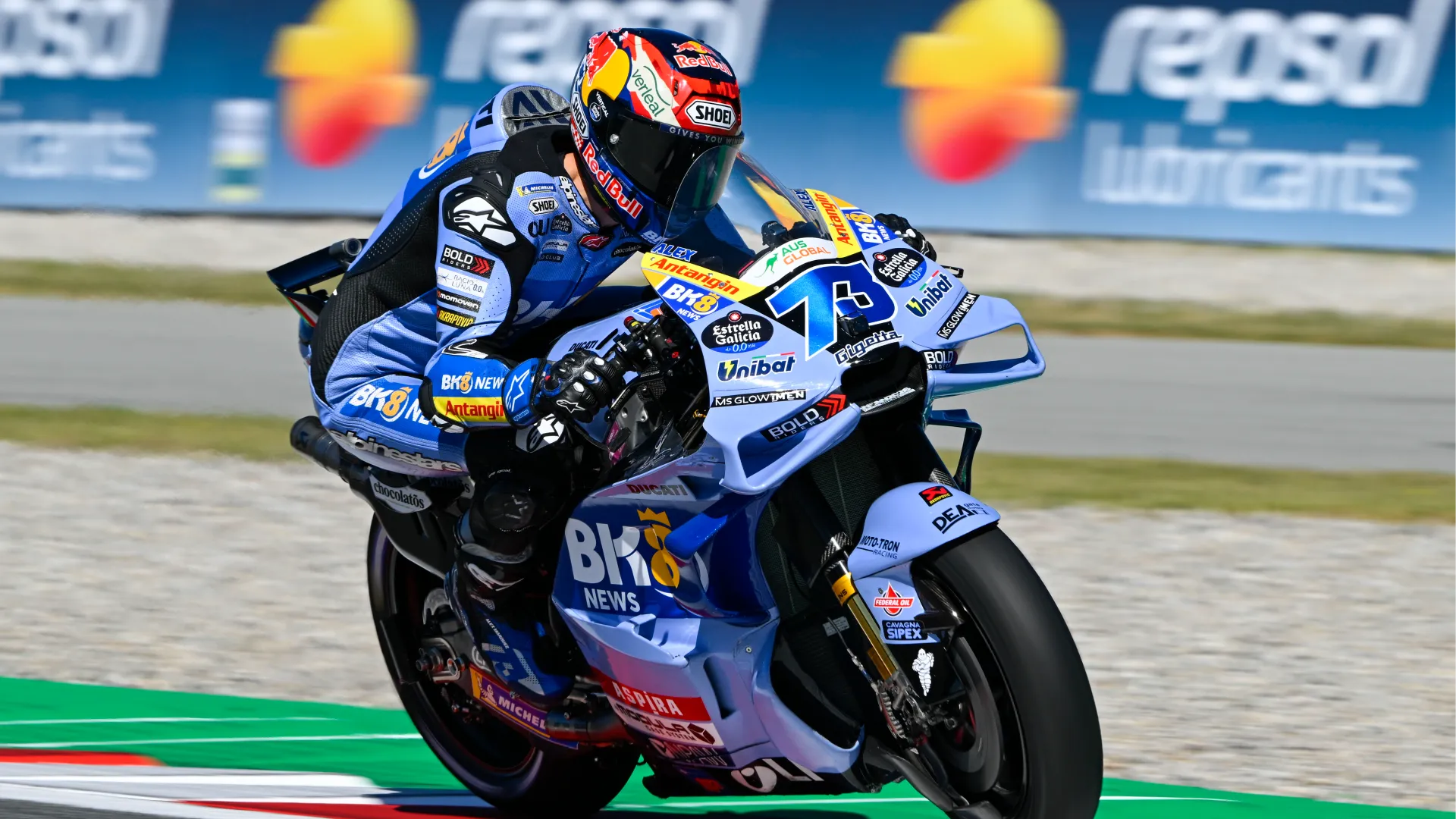 MotoGP Sprint Catalogna: Alex Marquez batte tutti, Bagnaia limita i danni. Male Bezzecchi