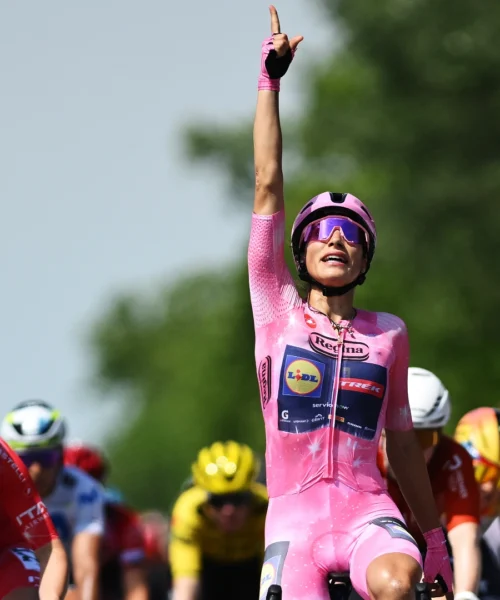 Giro Women, Elisa Balsamo vince in rosa a Caorle e non nasconde l’emozione