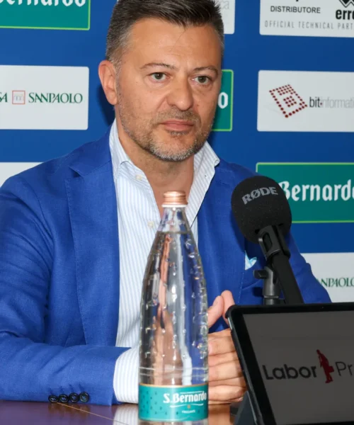 Cantù, il nuovo general manager Simone Giofrè dà subito i numeri: 000105