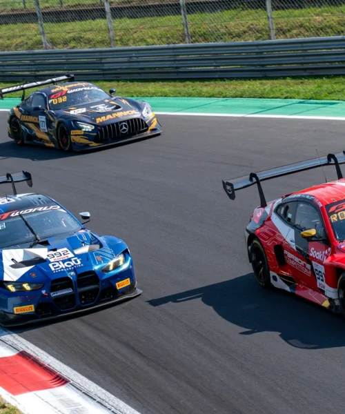 GT World Challenge Europe, Audi vince a Monza dopo la mega carambola al primo giro. Valentino Rossi ko