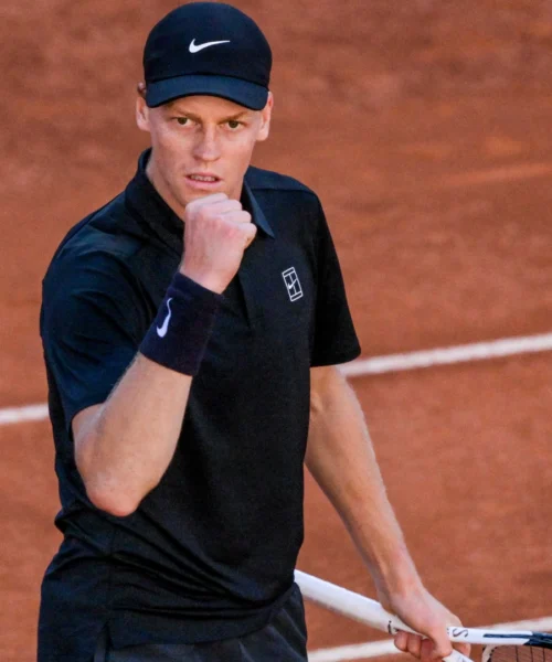 Roma esulta con il suo nuovo re: Jannik Sinner conquista gli Internazionali d’Italia