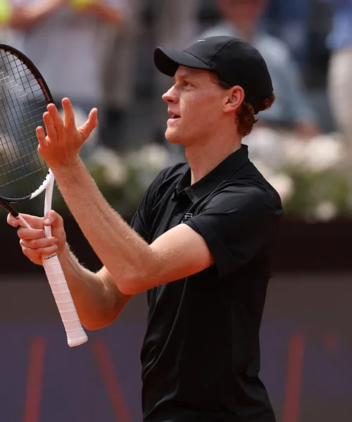 Jannik Sinner spazza via anche Rublev e vola in semifinale