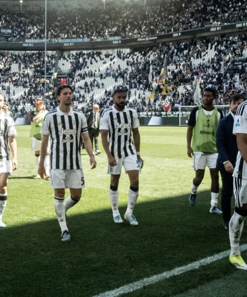 Mercato Juve: i bianconeri si consolano, arriva l’offerta che non ti aspetti