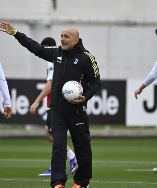 Mercato Juventus: i bianconeri piombano sull’esubero del PSG. Due cessioni in arrivo in attacco