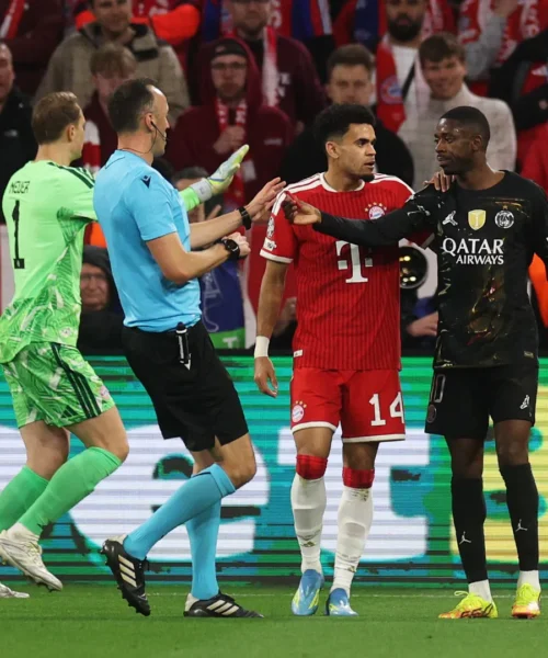 Bayern-PSG ad altissima tensione: lancio di oggetti a Monaco di Baviera