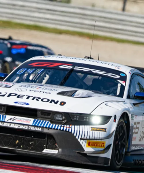 Monza sorride alla Mustang: storica pole position
