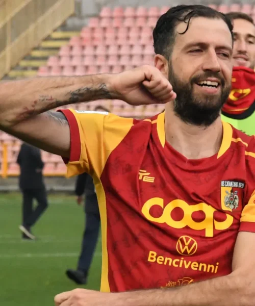 Catanzaro, un passo verso la finale playoff: Palermo strapazzato 3-0