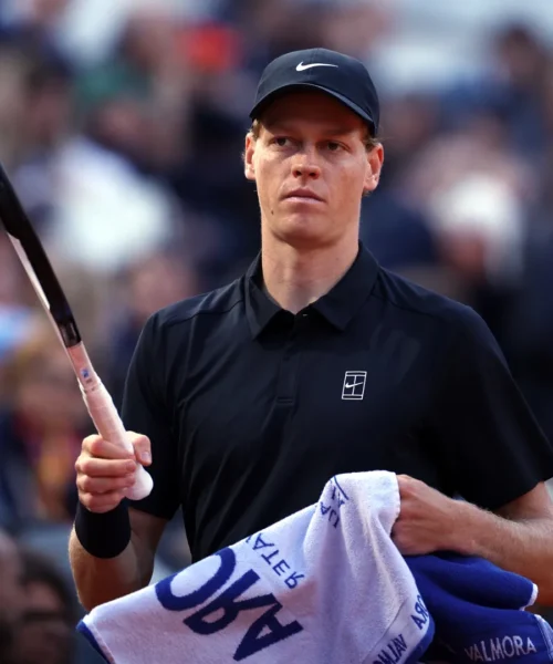 Jannik Sinner, partenza a razzo con Medvedev