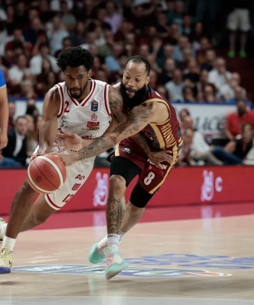 L’Olimpia conquista lo scudetto, trionfo a Venezia. Poeta in lacrime, messaggio a Ettore Messina
