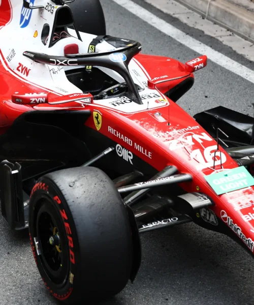 Charles Leclerc attacca i freni della Ferrari: la replica è piccata