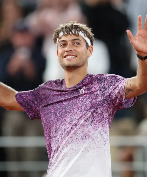 Flavio Cobolli incanta di nuovo tutti al Roland Garros: “Mi manca solo una cosa…”