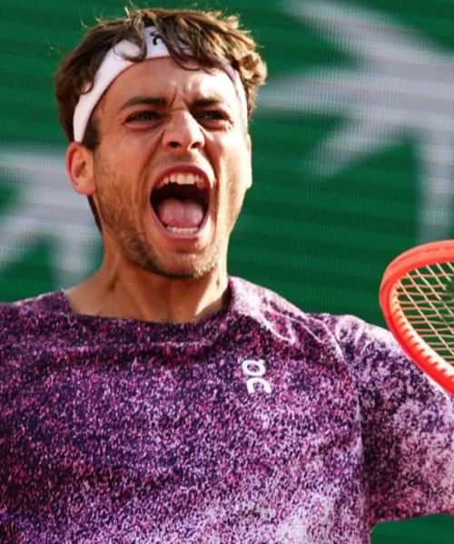 Flavio Cobolli non molla, la finale con Zverev si decide al quinto set