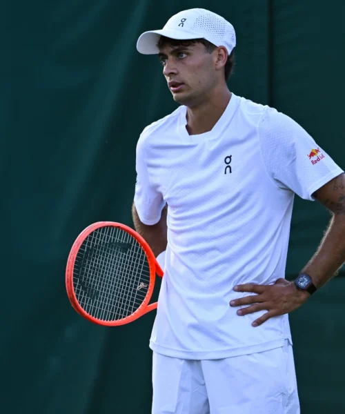 Wimbledon, Flavio Cobolli e Mariano Navone costretti a interrompere il gioco: fissata la ripresa