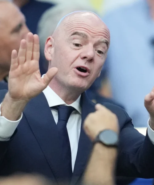 Mondiali 2026, nuova bufera su Gianni Infantino: piovono critiche sui social