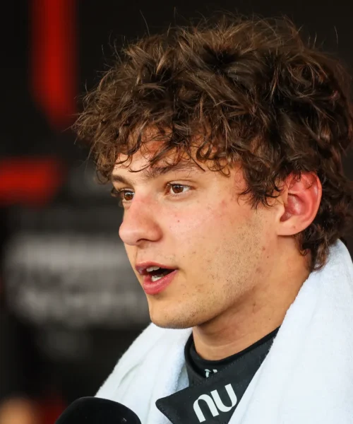 Mercedes: George Russell gongola, Kimi Antonelli non è preoccupato