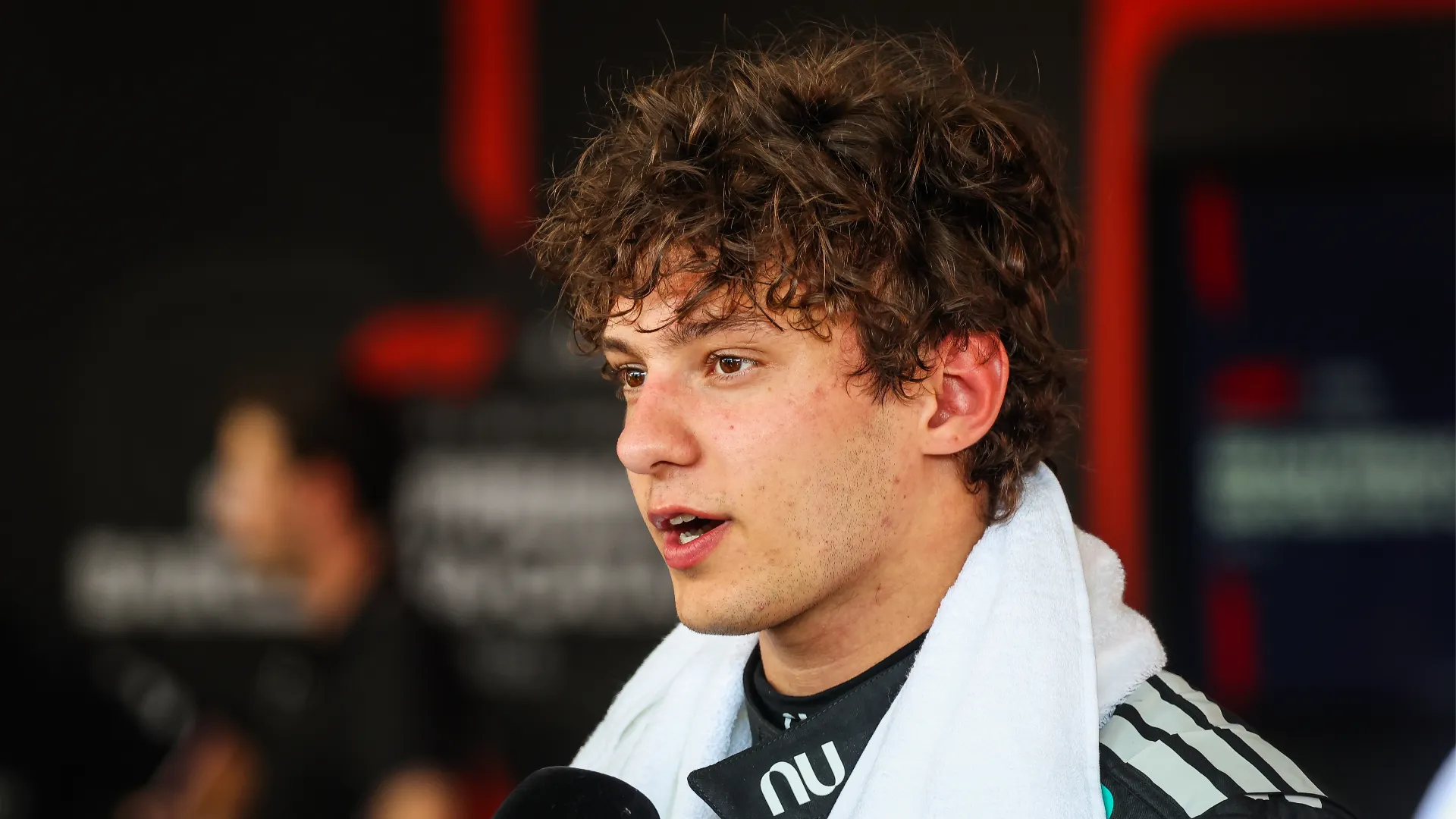 Mercedes: George Russell gongola, Kimi Antonelli non è preoccupato
