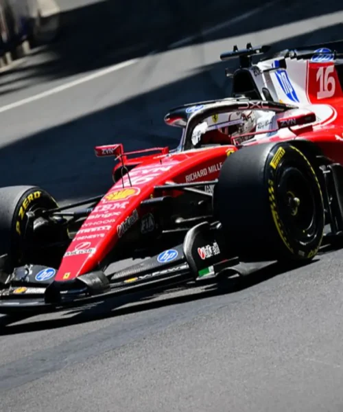 Charles Leclerc contro il muro, bandiera rossa a Monte Carlo