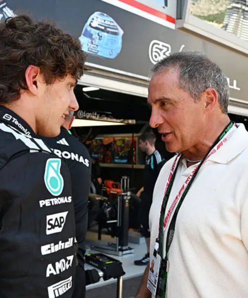 Kimi Antonelli fa sognare l’Italia a 19 anni ma papà Marco frena
