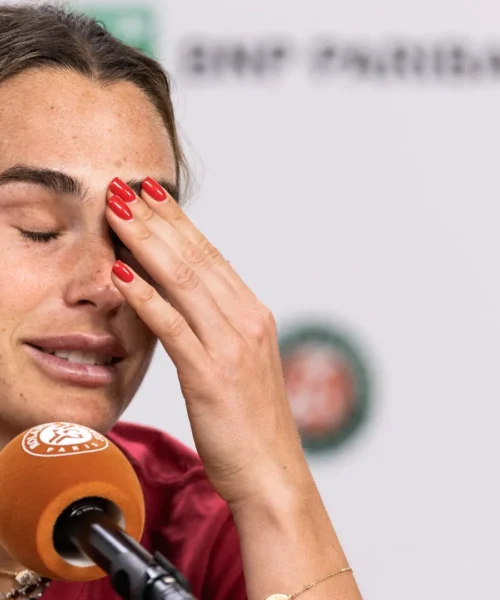 Aryna Sabalenka la prende peggio di Jannik Sinner: “Voglio smettere”