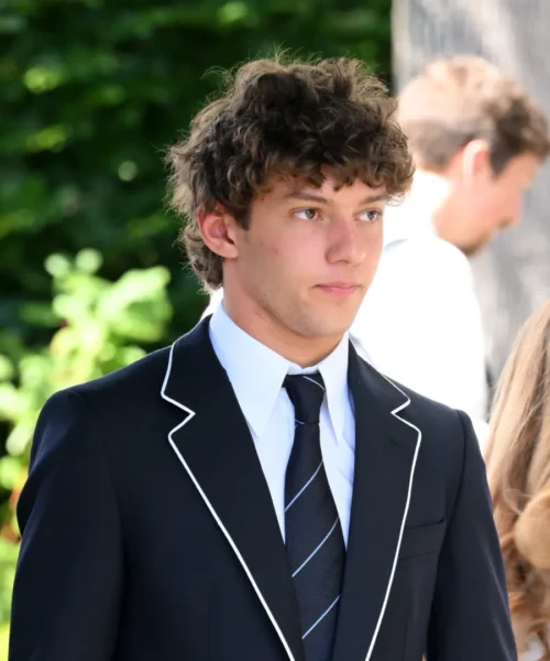Kimi Antonelli spiazza tutti a Wimbledon: incontro con Jannik Sinner