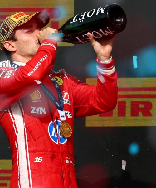 Gp Gran Bretagna, Charles Leclerc si lascia andare sul podio: i tifosi italiani restano di stucco