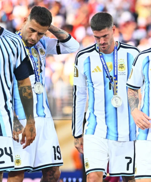 Mondiali 2026, gli inglesi infieriscono sull’Argentina: riesplode la polemica