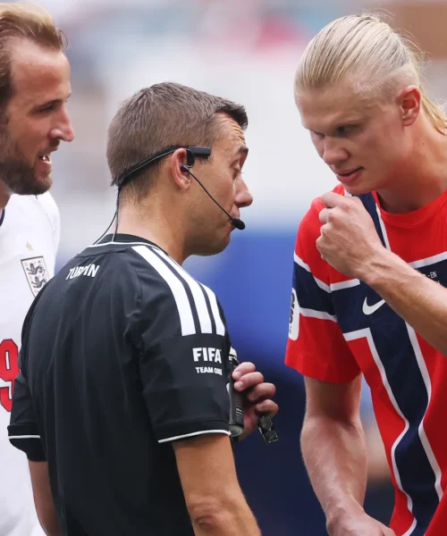 Mondiali 2026, Norvegia-Inghilterra: ancora una volta Turpin scatena le polemiche