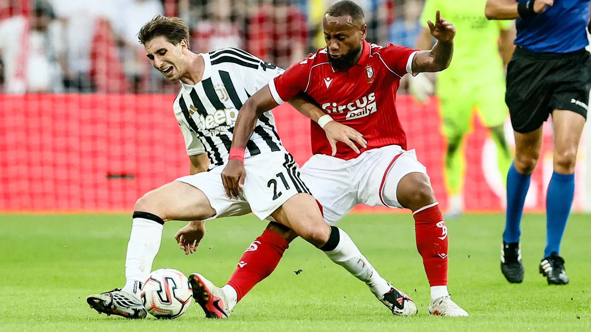 La Juventus vince ma non convince: solo Miretti piega lo Standard Liegi