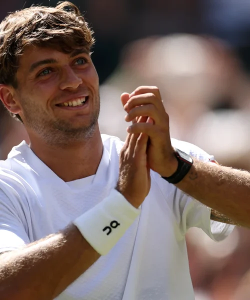 Wimbledon, Flavio Cobolli continua a correre: Alex de Minaur senza scampo
