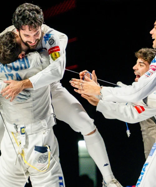 Italia da batticuore! Rimonta spettacolare, Azzurri d’oro nel fioretto a squadre