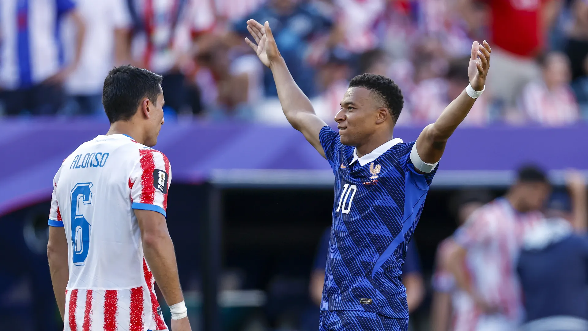 Mondiali 2026: Mbappé mai visto, deride i paraguaiani. Succede di tutto a fine match