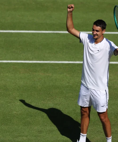 Wimbledon: Lorenzo Sonego trionfa dopo 4 ore e mezza. Fuori Tyra Grant