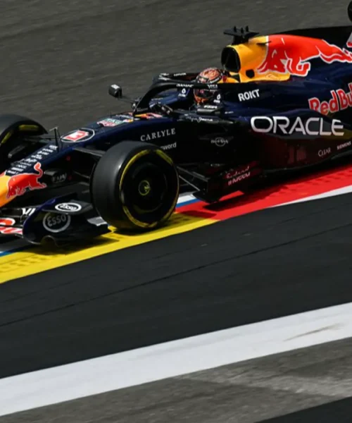 Spa, Max Verstappen mette in fila le Ferrari: solo sesto Kimi Antonelli
