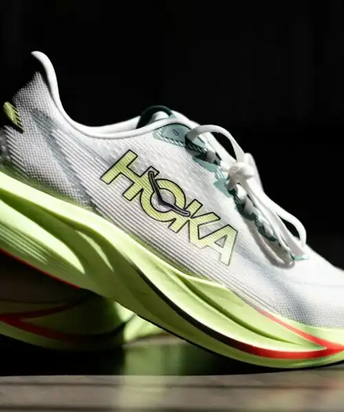Hoka, dalle corse su strada al comfort quotidiano