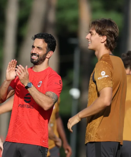Mercato Milan: Amorim taglia una stella a sorpresa, i tifosi non si danno pace. La Roma piomba sul giocatore