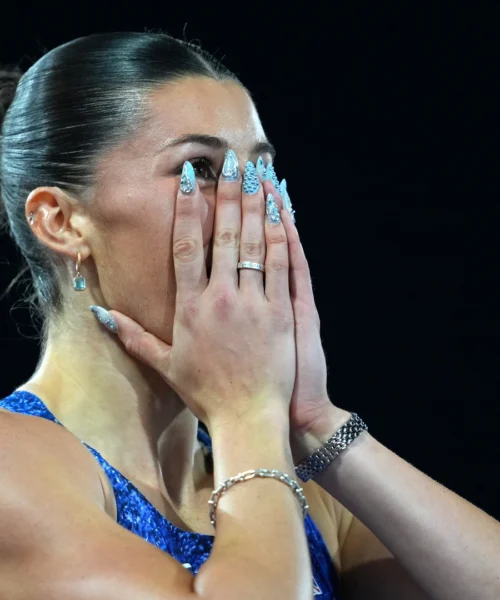 Alla scoperta di Amy Hunt, la regina degli Europei: atleta, influencer e unghie da sballo