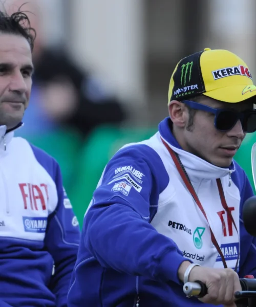 Valentino Rossi-Jorge Lorenzo: Davide Brivio racconta un retroscena dello scontro
