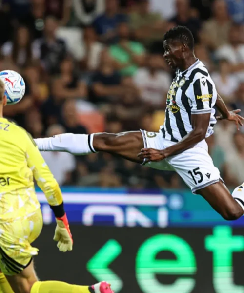 Como, pareggio al debutto: Douvikas risponde a Kamara