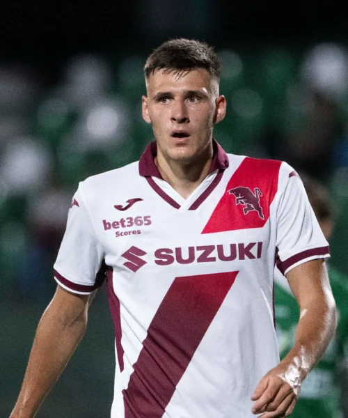 Mercato Torino, via non solo Gineitis: offerta da 20 milioni per l’attaccante