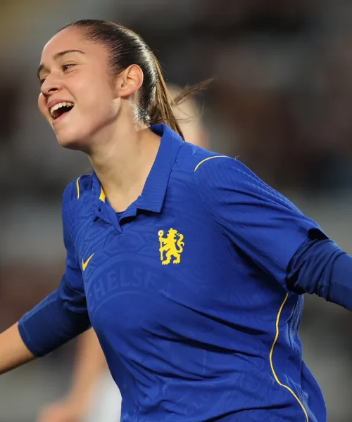 Chi è Giulia Dragoni, la calciatrice azzurra che sta facendo la storia: le immagini
