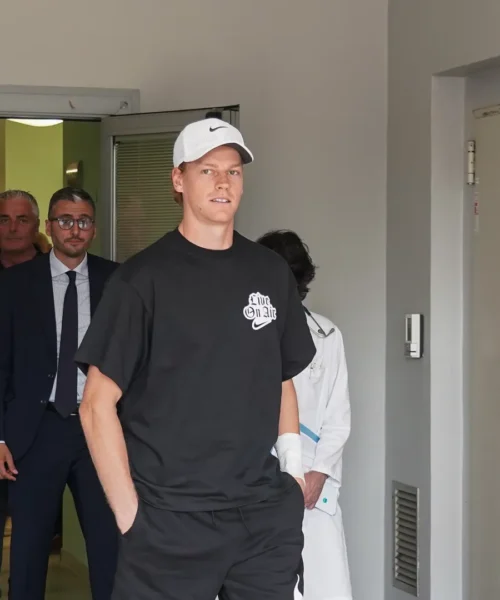 Quando torna Jannik Sinner: l’Azzurro è di nuovo al J Medical per accertamenti