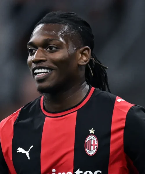 Mercato Milan: Leao esita di nuovo, ma il Diavolo ha già voltato pagina. Spuntano tre sostituti