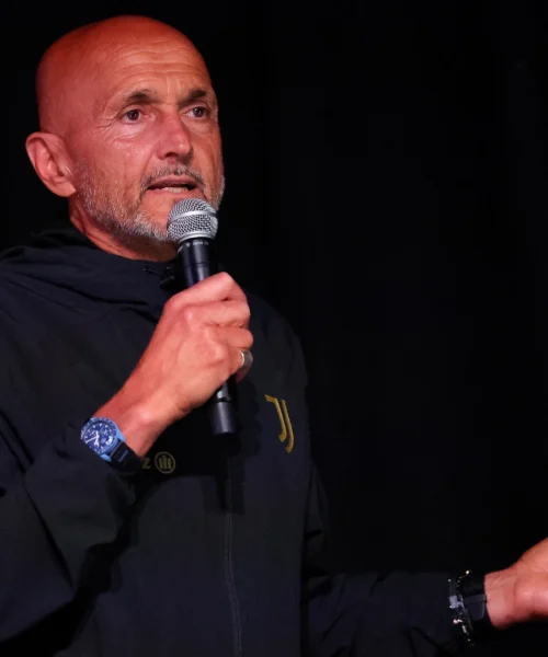 Mercato Juventus, bianconeri sulle spine per il difensore: la spiazzante controrichiesta può cambiare tutto