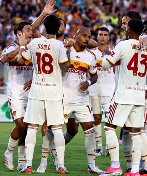 Donyell Malen ma non solo: poker al Lecce, la Roma ora fa sognare
